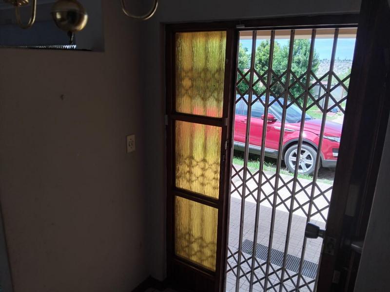 6 Bedroom Property for Sale in Southernwood Eastern Cape